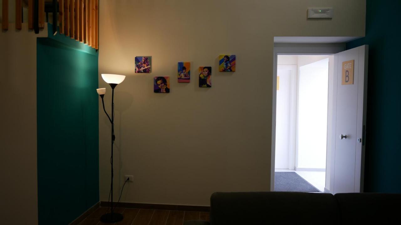 Terminal 1 Guest House Napels Buitenkant foto