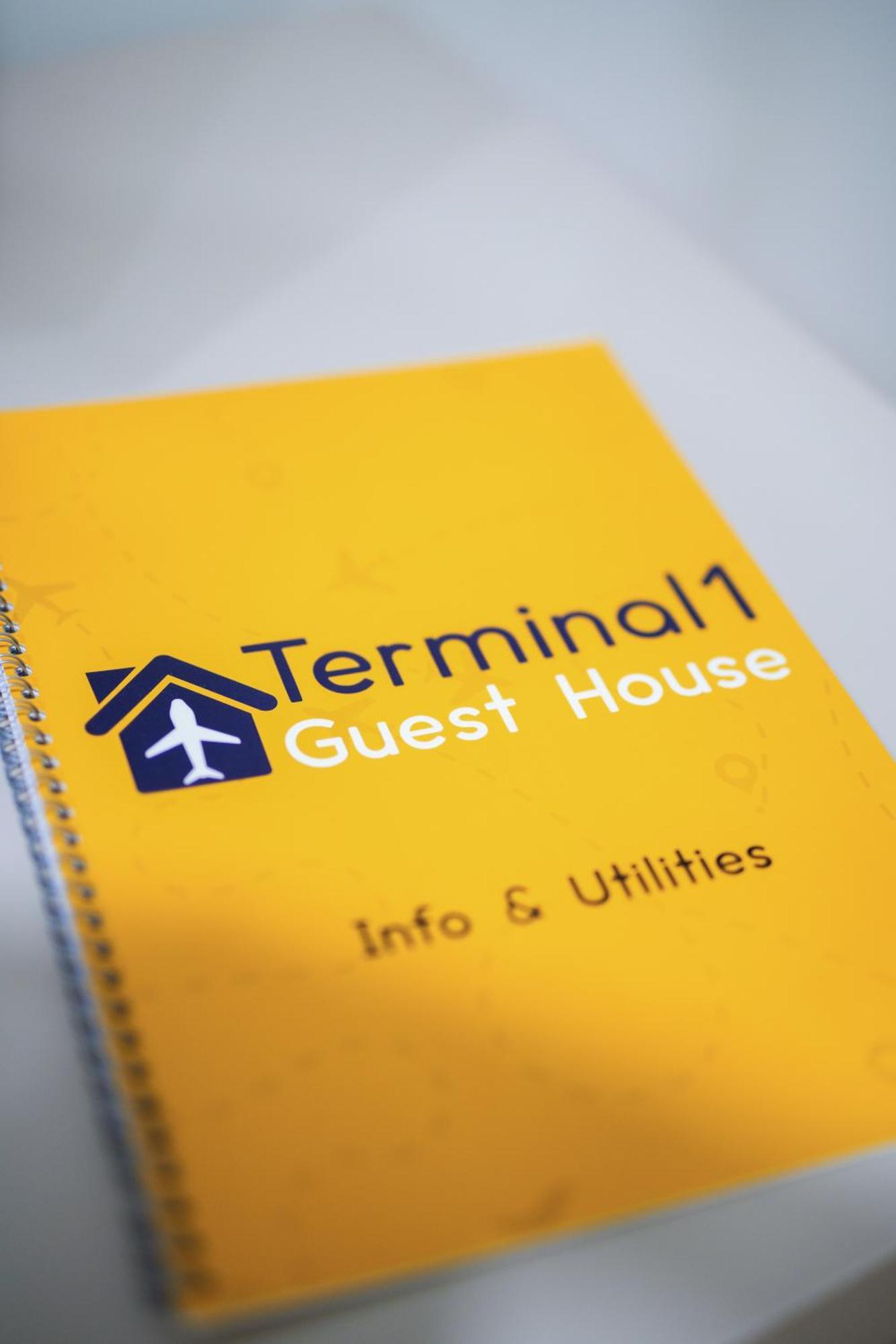 Terminal 1 Guest House Napels Buitenkant foto